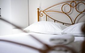 City Center Hideout - Studio Apartment