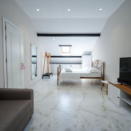City Center Hideout - Studio Apartment Tirana Exterior photo