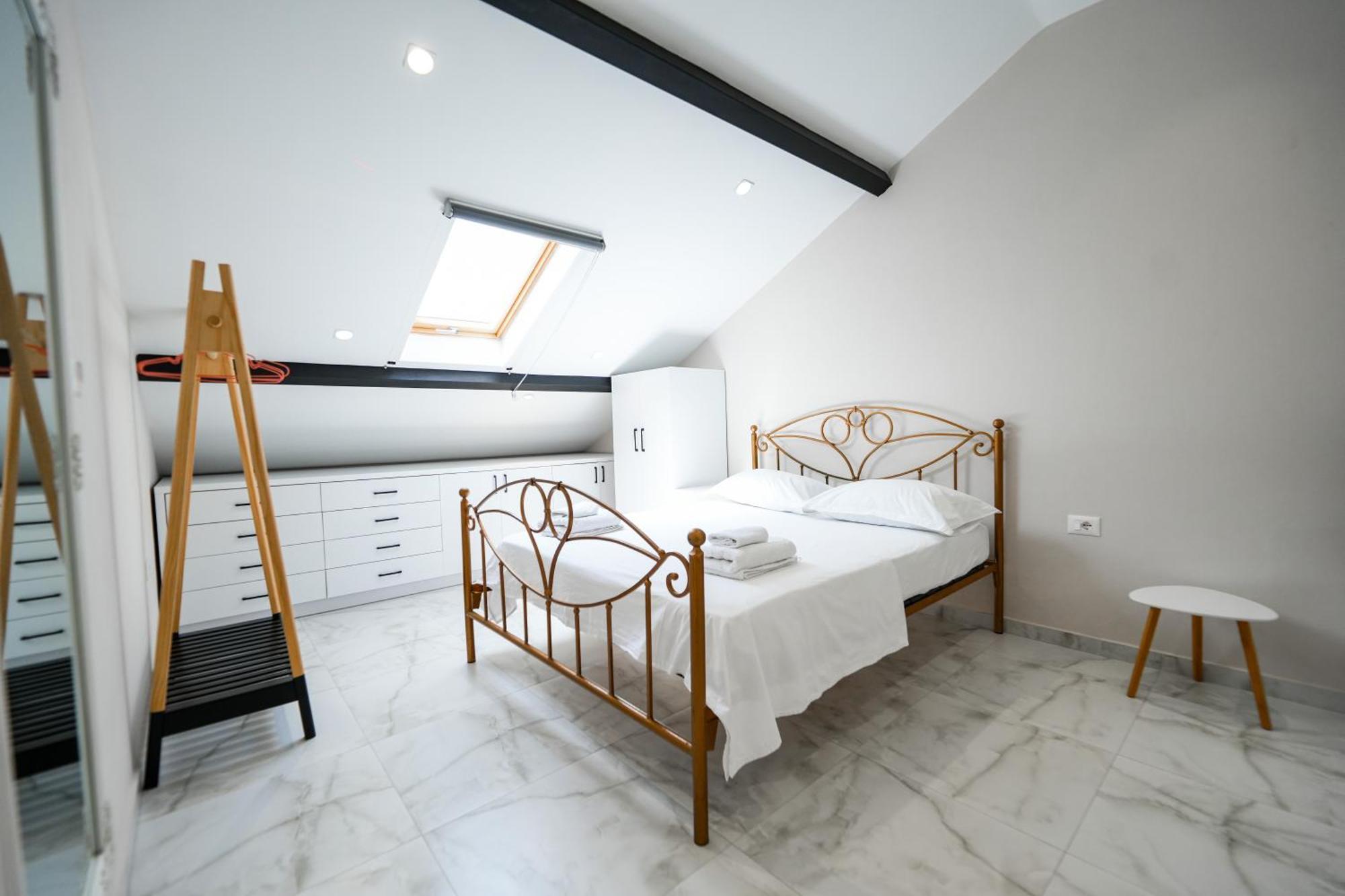 City Center Hideout - Studio Apartment Tirana Exterior photo