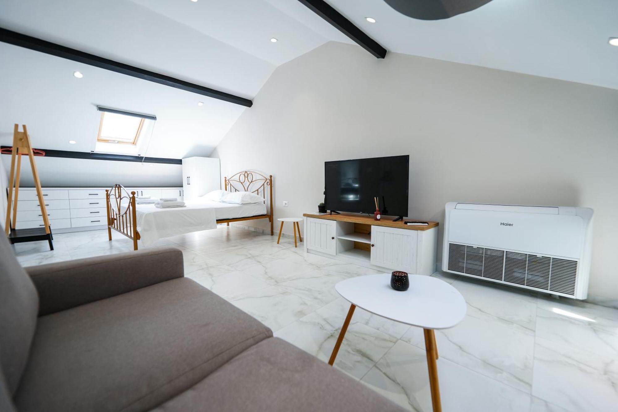 City Center Hideout - Studio Apartment Tirana Exterior photo