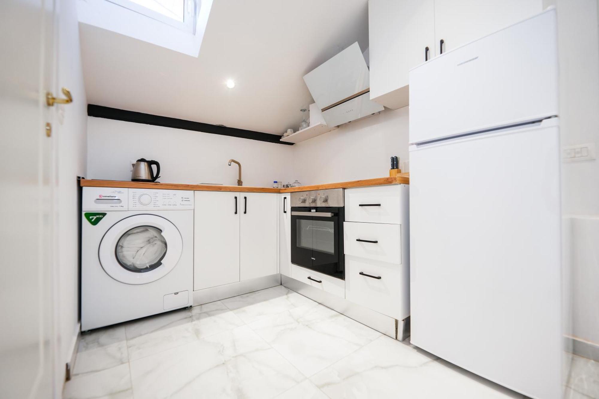 City Center Hideout - Studio Apartment Tirana Exterior photo