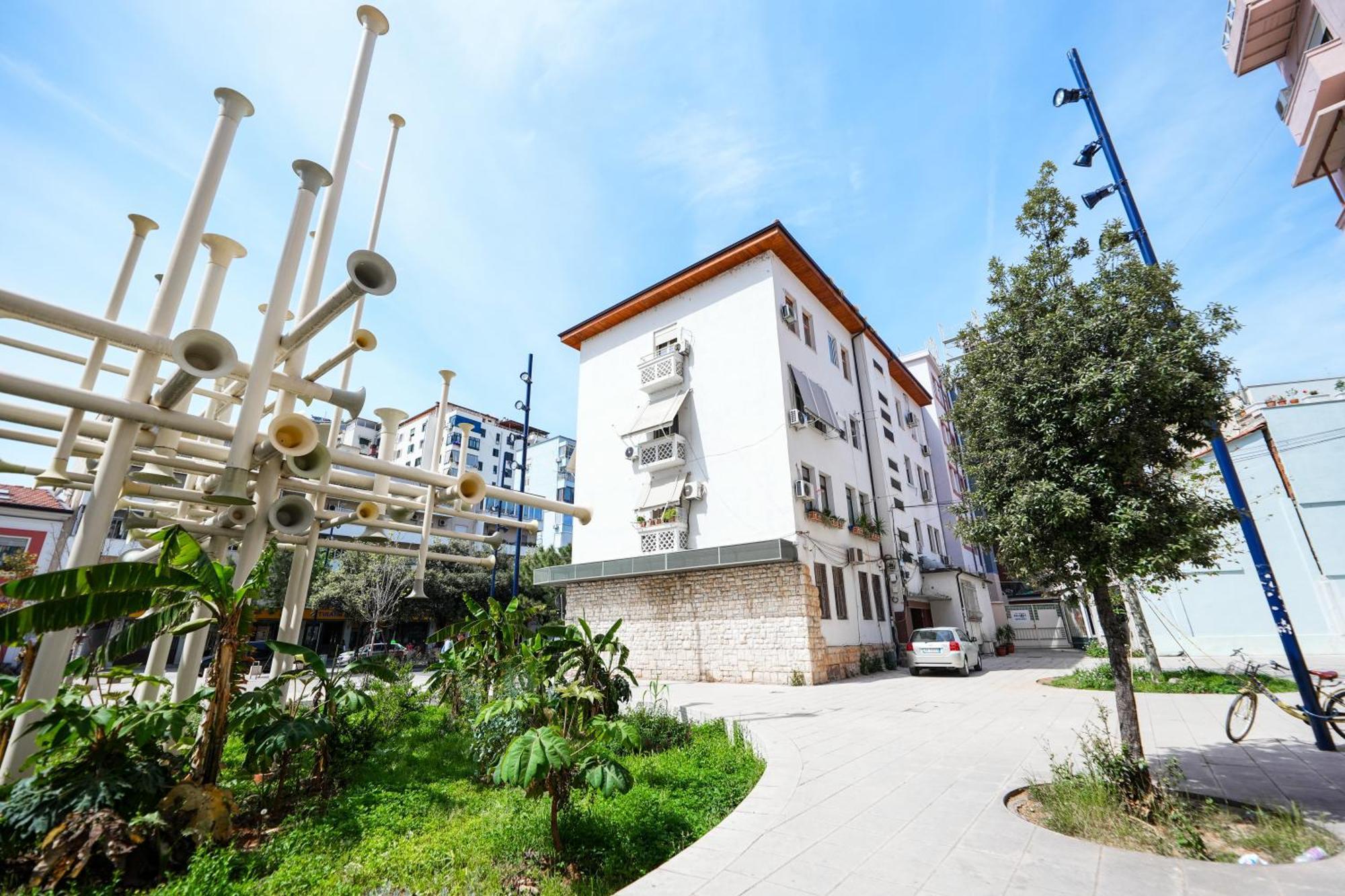 City Center Hideout - Studio Apartment Tirana Exterior photo